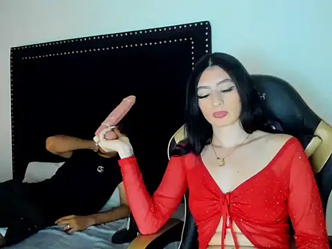 LoganNRose webcam