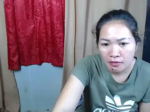 urpretty_hotmama webcam