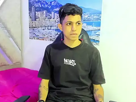 cameron_lux77 webcam