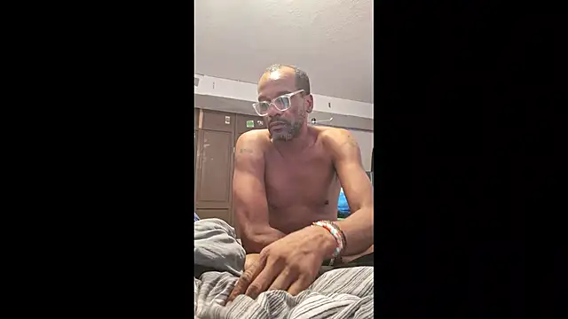 WildCravings webcam