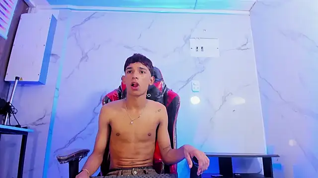 Joseph18_ webcam