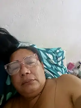 adrianahot51 webcam