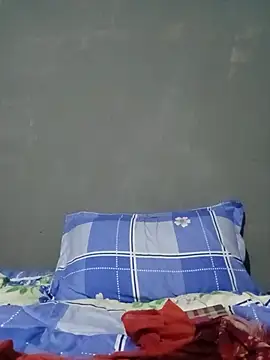 Queennewmind webcam