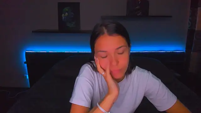 AlexaBarkley webcam