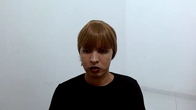 estefania224 webcam
