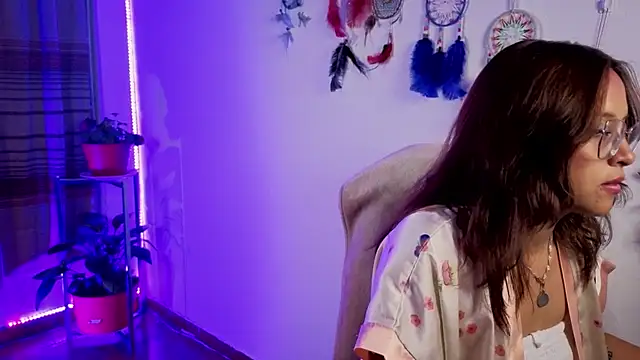 Zoe--khalL webcam