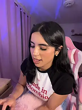 Emily-14 webcam
