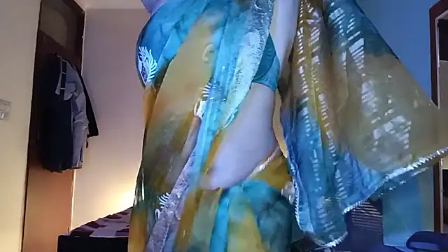 YourDesi_Laila_ webcam