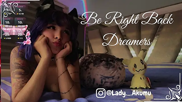 LadyAkumu webcam