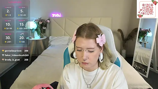 Elira_Vane webcam