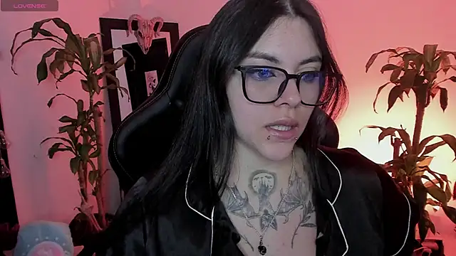 MissCharlottte_18 webcam