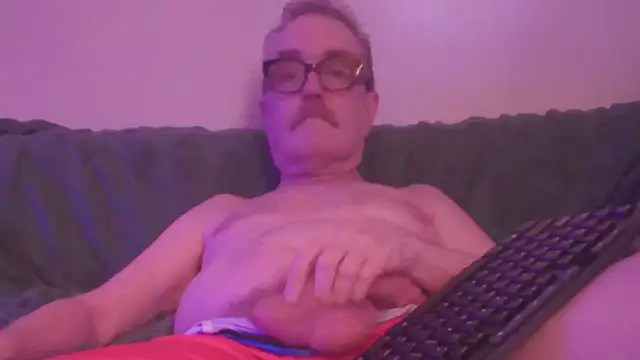 KinkyStacheDaddy webcam