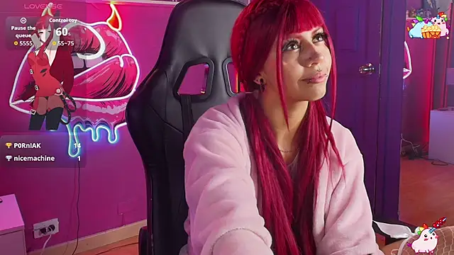 AshleyDemoni webcam