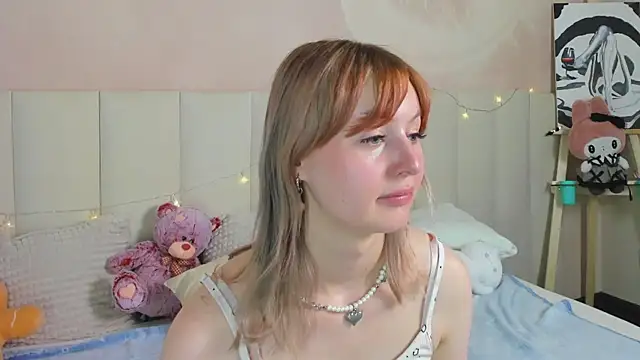 AdeleSilvy webcam