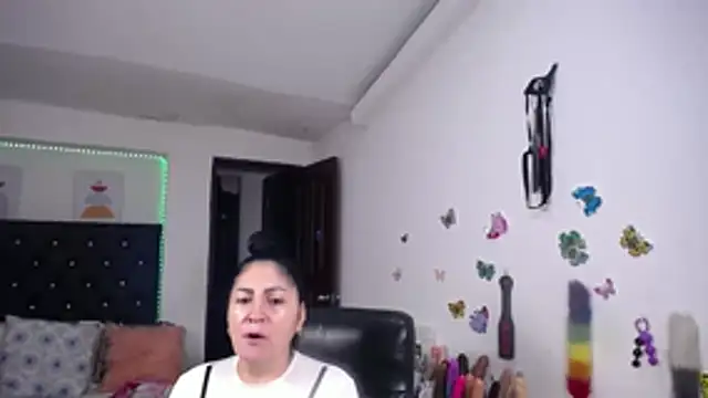 mature_bigboobs10 webcam