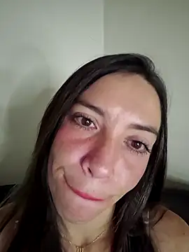 loveuu-bae webcam