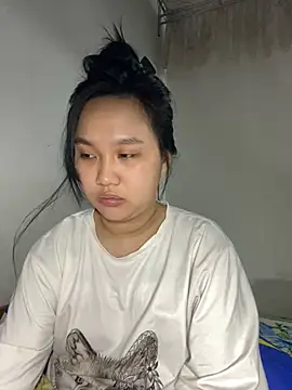 Almira6868 webcam