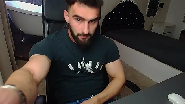 micahlane (M young) - I'm prepairing for bodybuilding contest