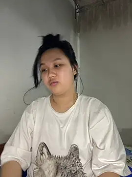 Almira6868 webcam
