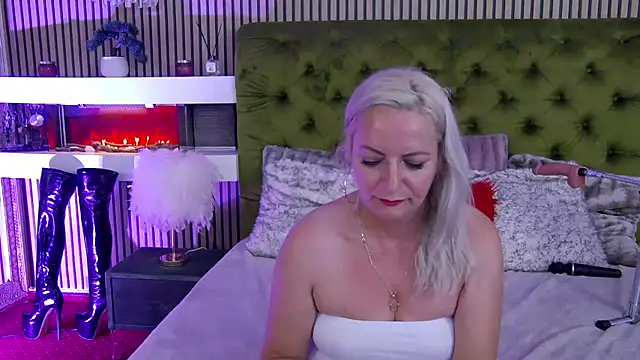 LadyTouch webcam
