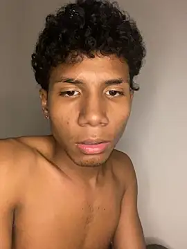 fabi_granado (M twink) - mamada y asote