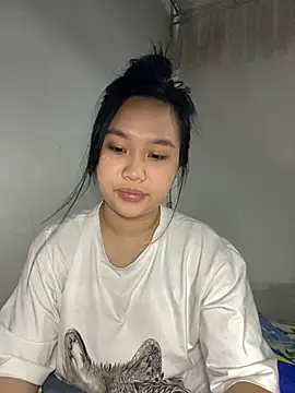 Almira6868 webcam
