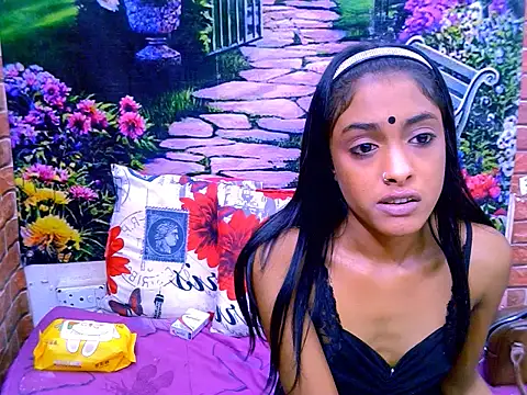 IndianPretty14u2Luv webcam