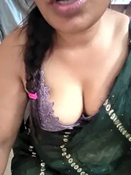 Miss_sruthi webcam
