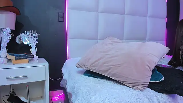 Gigi_duran webcam