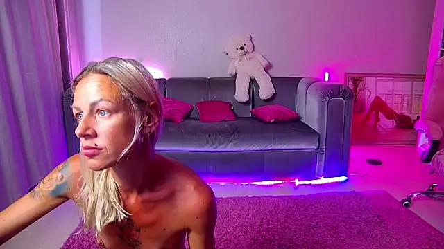 Skinny_Nally webcam