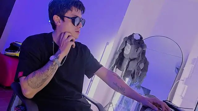 angel_still_ webcam