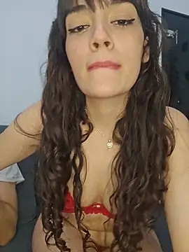 LeoyNicky98 live cam on StripChat