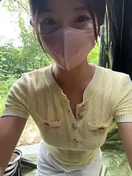 gougou13 live sex cam