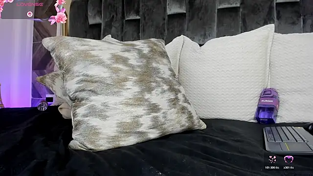 NaylaGrey webcam