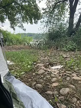 gougou13's live cam