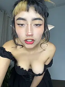 baby_akuma webcam