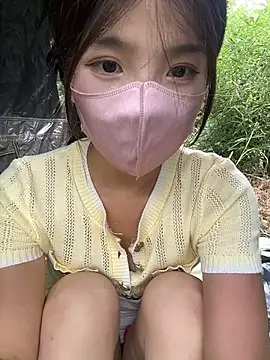 gougou13's live cam