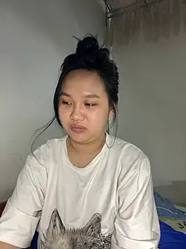 Almira6868 webcam