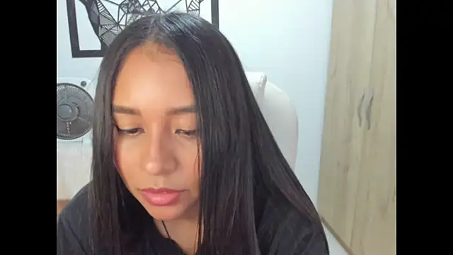 Ciara8 live cam on StripChat