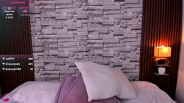 sophia_deluxe18 webcam
