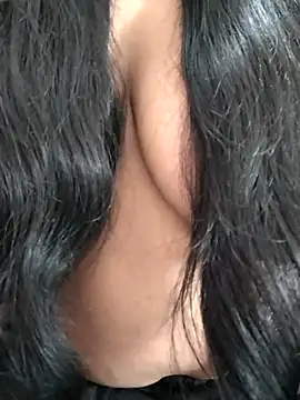 Umma-2 live cam on StripChat