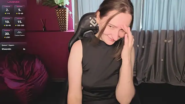 SelestiaSnata live cam on StripChat