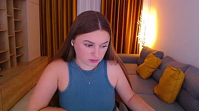 mia_bloomy webcam