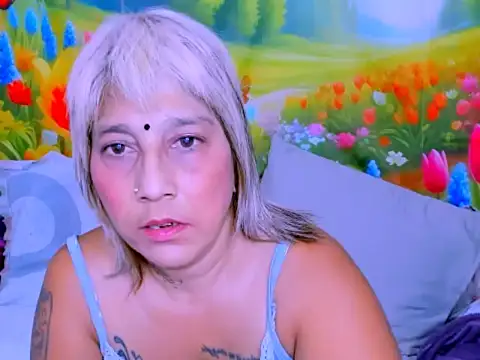 indianroxy webcam