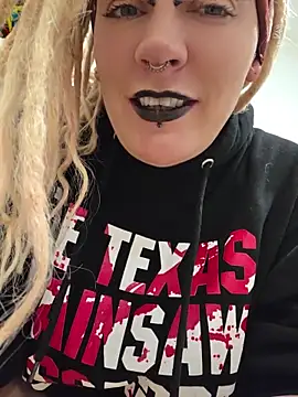 PinkTheHawk webcam