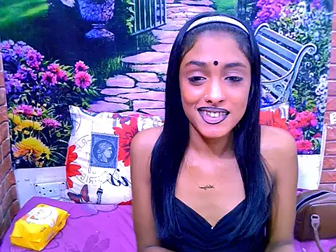 IndianPretty14u2Luv webcam