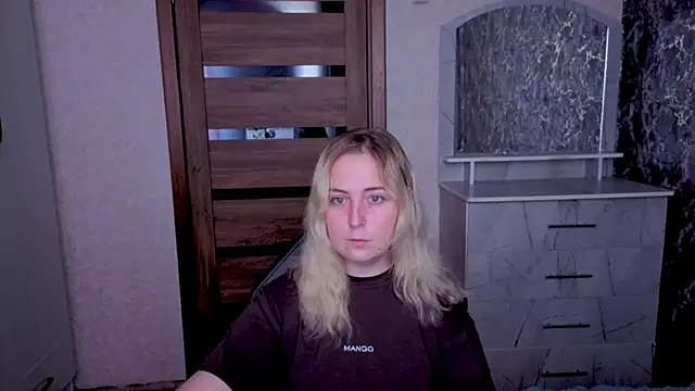 Kristy-Max webcam
