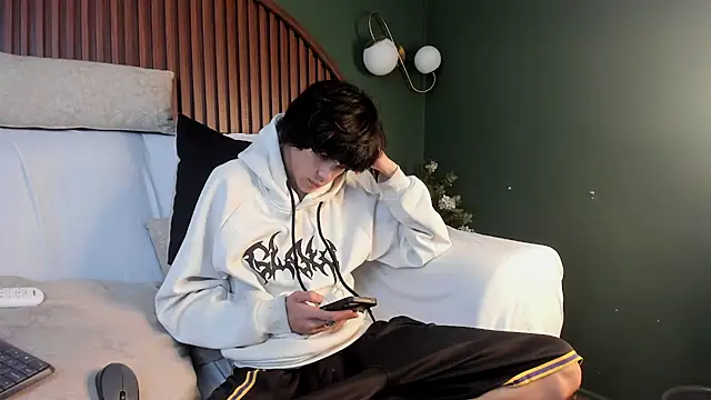 diamond_twink (M twink) - MAKE ME UNDRESS BBY