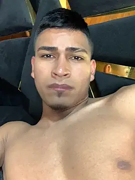 emiliano_reyes (M twink) - hi , Emiliano 🤍