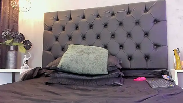 naomi__blair webcam